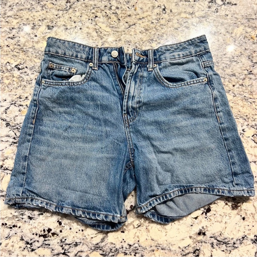 Zara Mid Wash Blue Denim Shorts